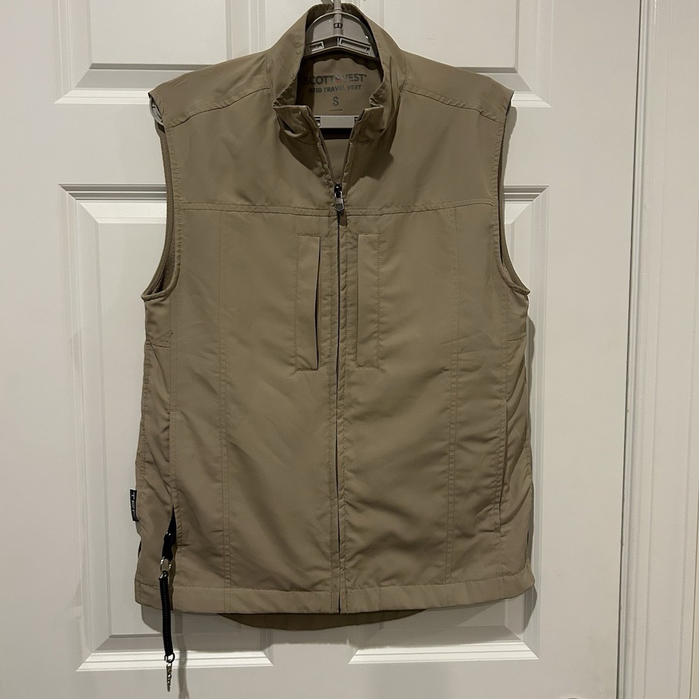 SCOTTeVEST RFID Travel Vest Men Small S Khaki Tan Tech 26 Pockets Cargo Jacket